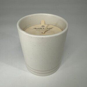 New Hearth And Hand With Magnolia Sea Salt Bergamot 7.1 oz Scented Soy Candle ￼